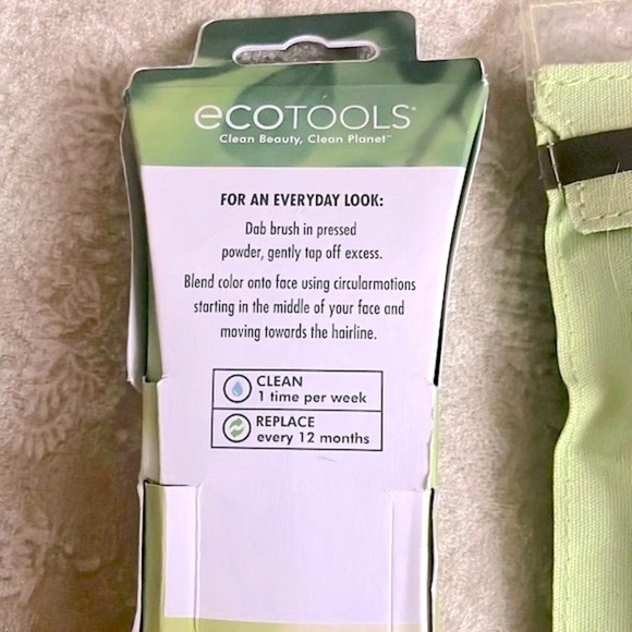Brand New Set of 2 EcoTools Makeup Brushes Full Powder Blending & Bronzing - Picture 6 of 9